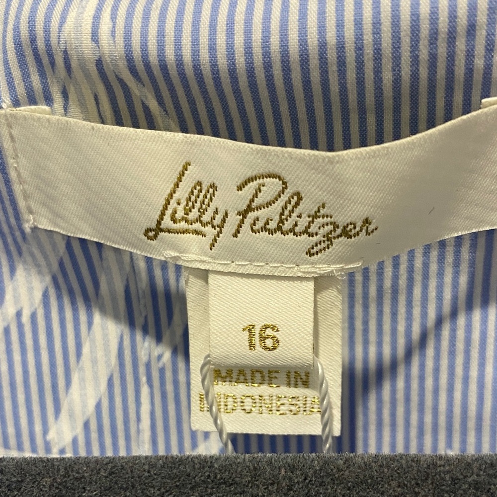 Lilly Pulitzer Blue Sleeveless Blouse with Sailboat Print - Picture 4 of 5